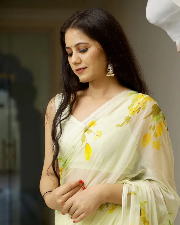 Butter_Yellow_Butter_H_Painted_Chiffon_Saree_For_Women